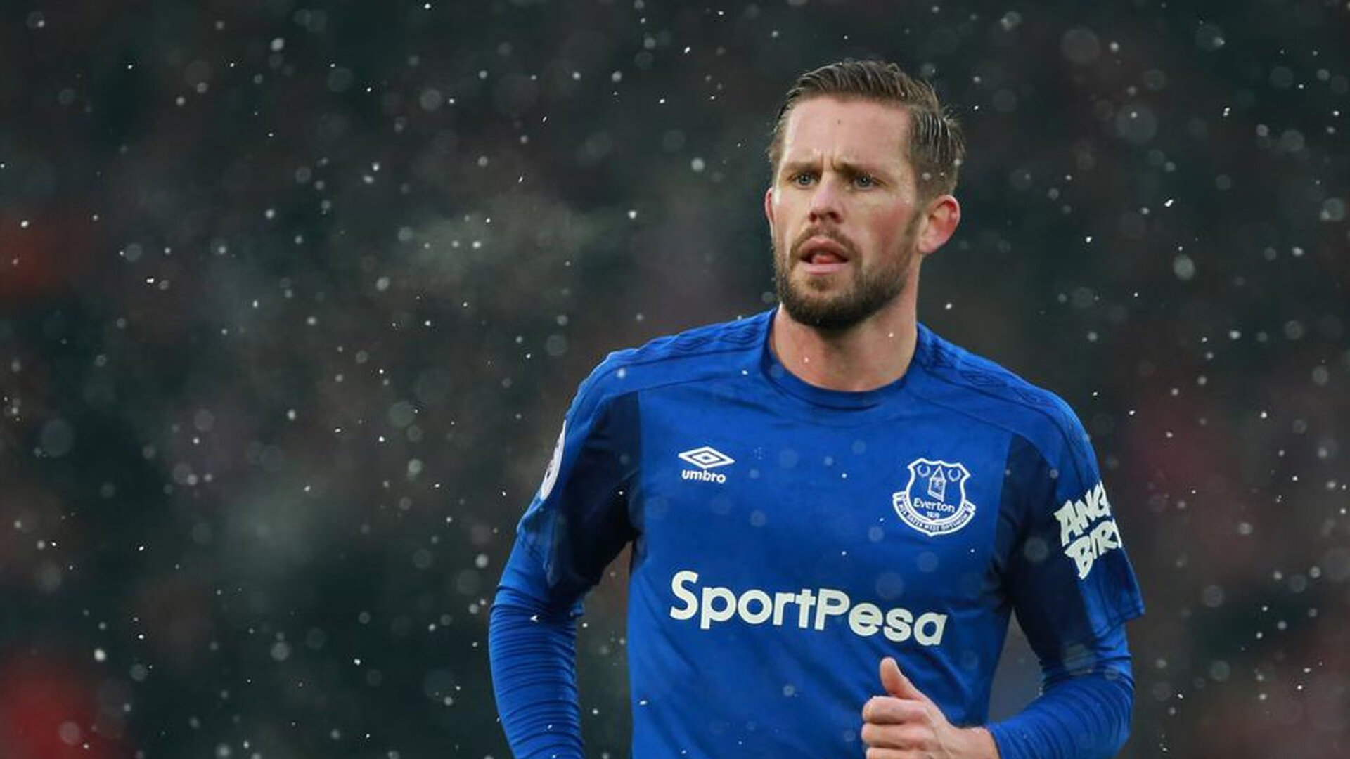 Jiu You-法甲豪门采取“拉边+高压”战术，打乱对方节奏